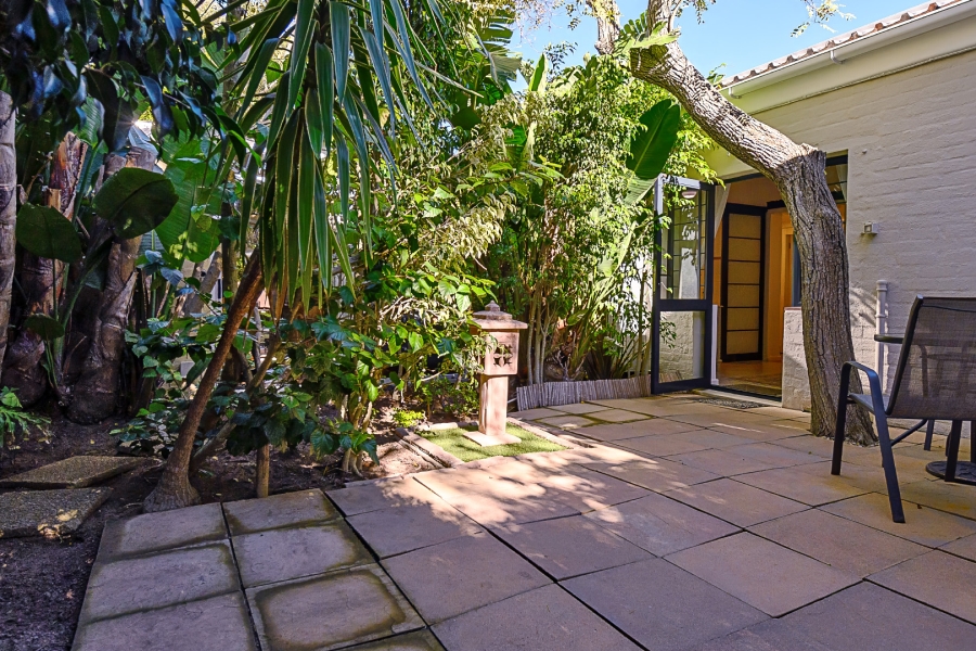 5 Bedroom Property for Sale in Constantia Western Cape